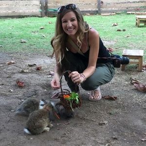 Meet your Posher, Lara